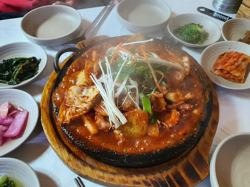 낙지볶음 한상차림