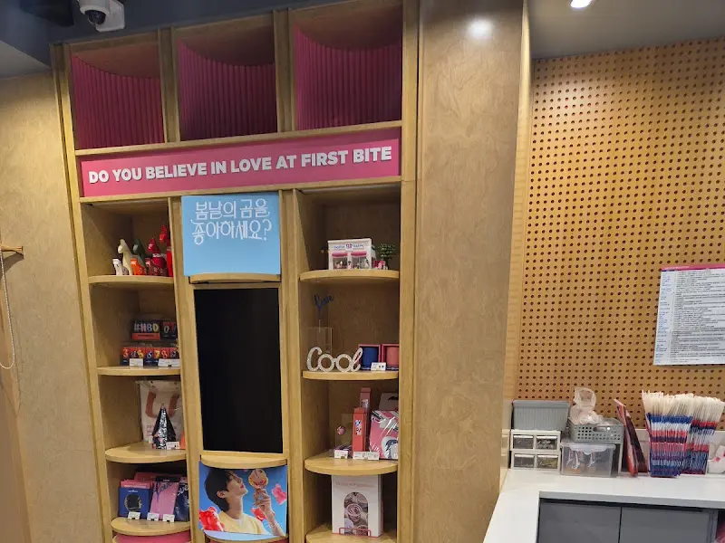 춘산식당 내부 인테리어