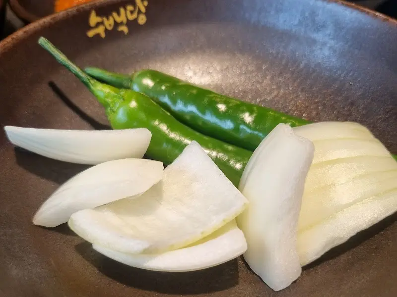 수백당 양파와 고추