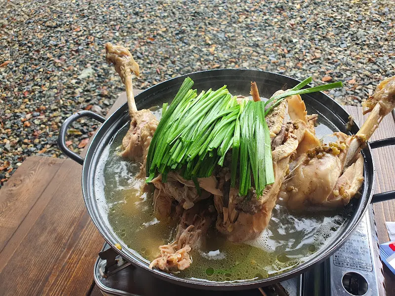 푸짐한 닭백숙 한 상차림