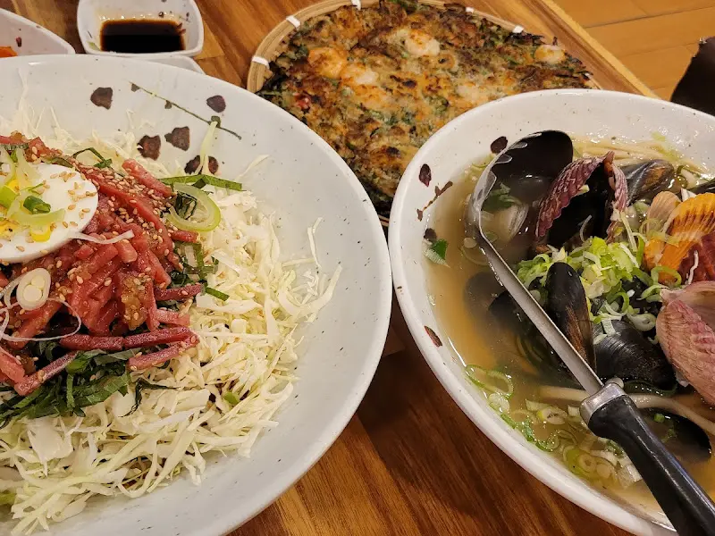 해물칼국수, 육회비빔칼국수, 해물파전