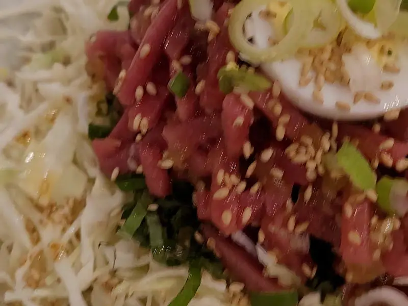 육회비빔칼국수 클로즈업