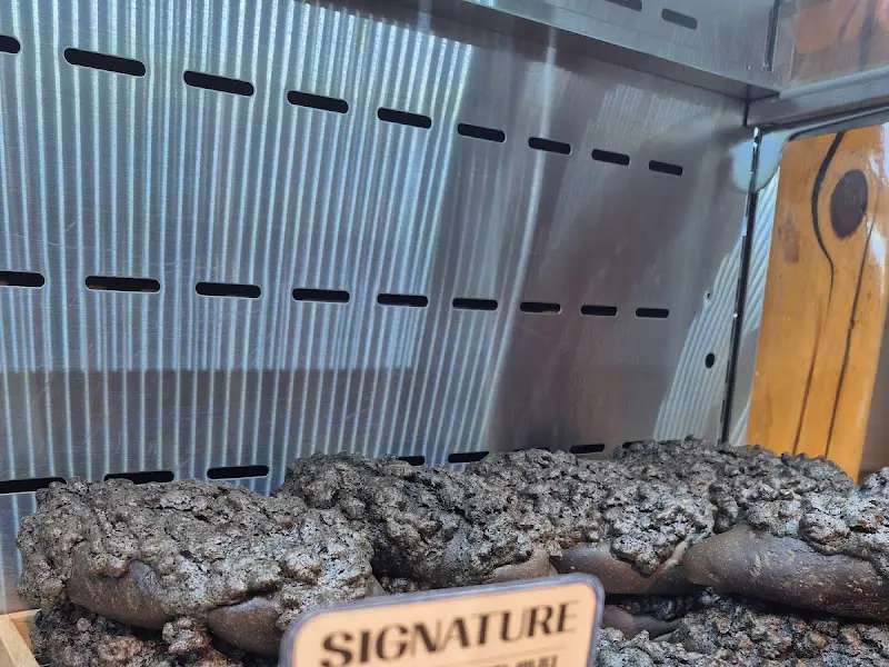 온더브레드 빵 진열대