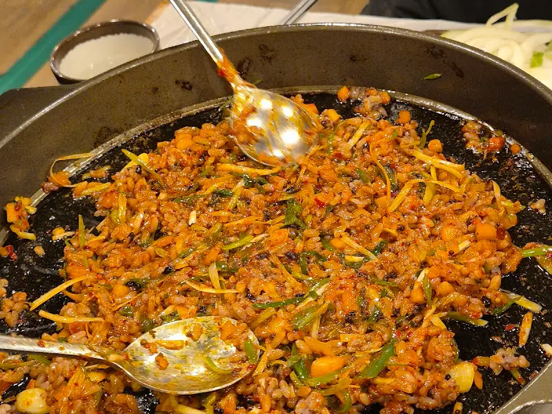 깍두기 볶음밥 쉐킷쉐킷