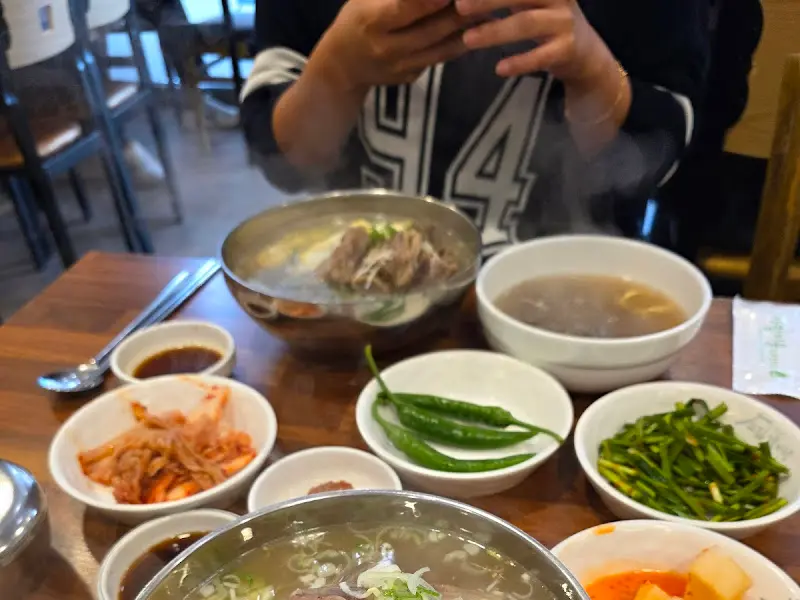 갈비탕 한 상 차림