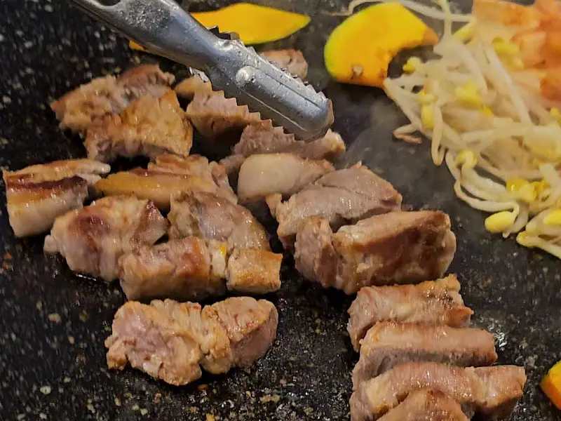 구워지는 삼겹살