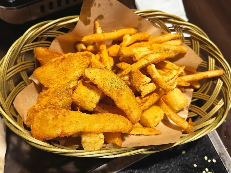 다양한 튀김 메뉴