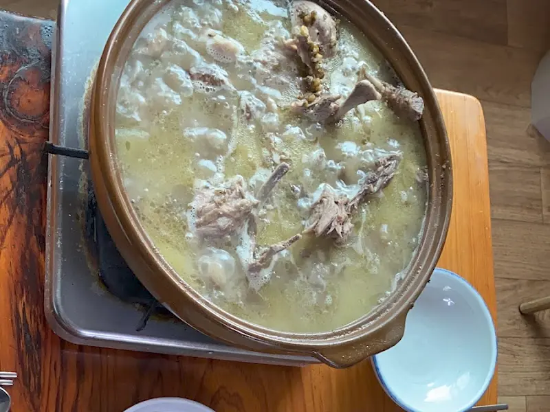 오리백숙 전체샷