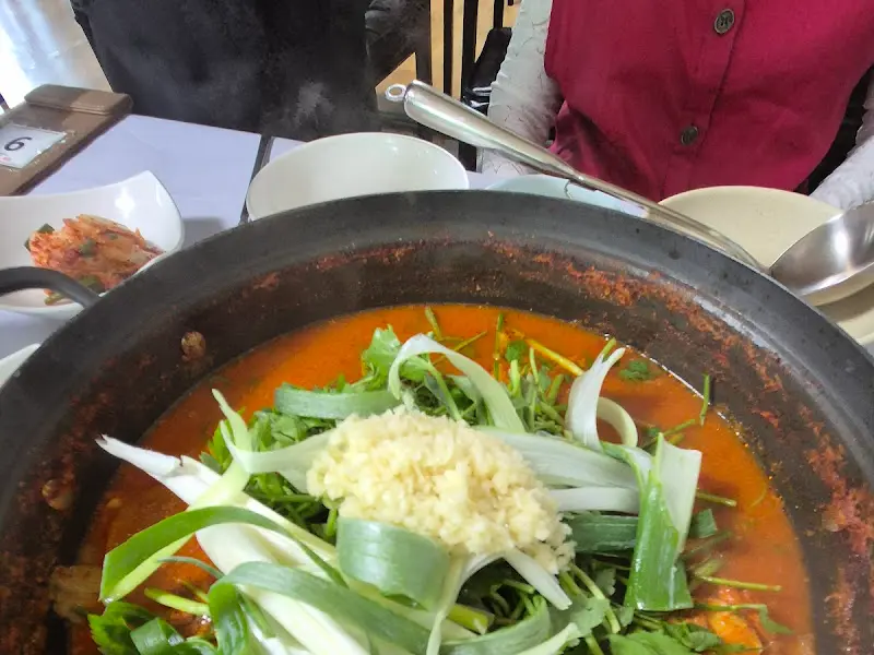 보글보글 끓는 매운탕