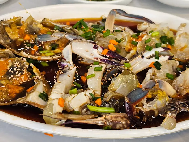 간장게장과 밑반찬들