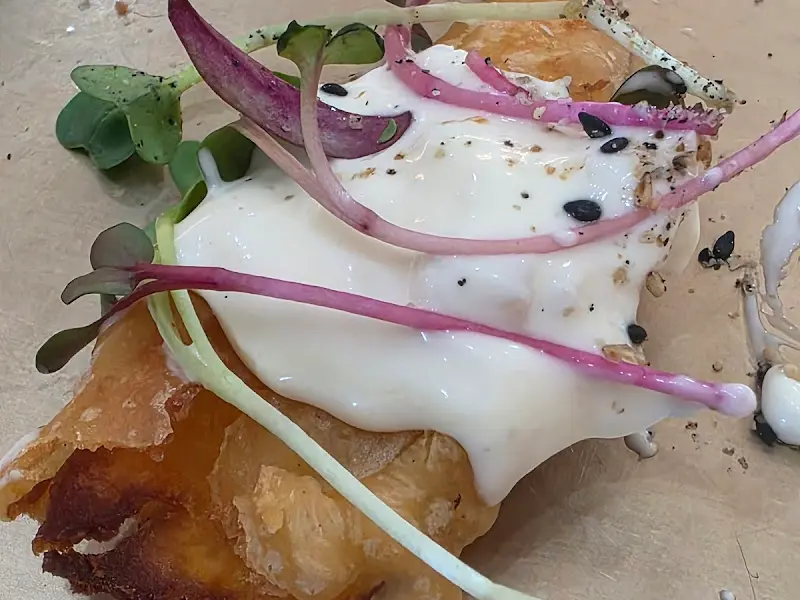 플레이팅이 예쁜 샐러드