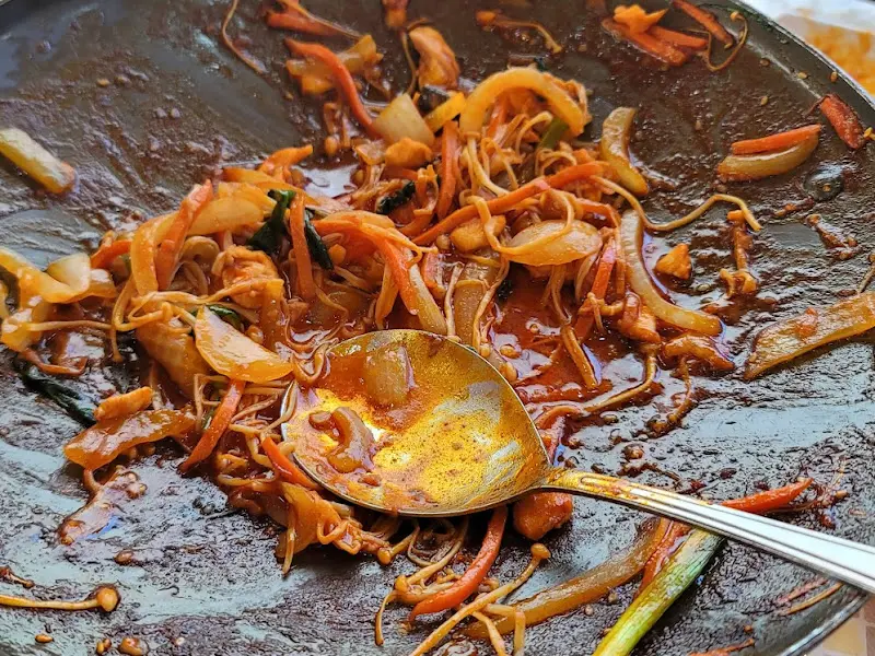 닭 주물럭 볶음밥