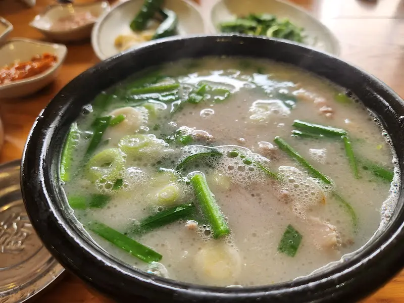 돼지국밥 클로즈업