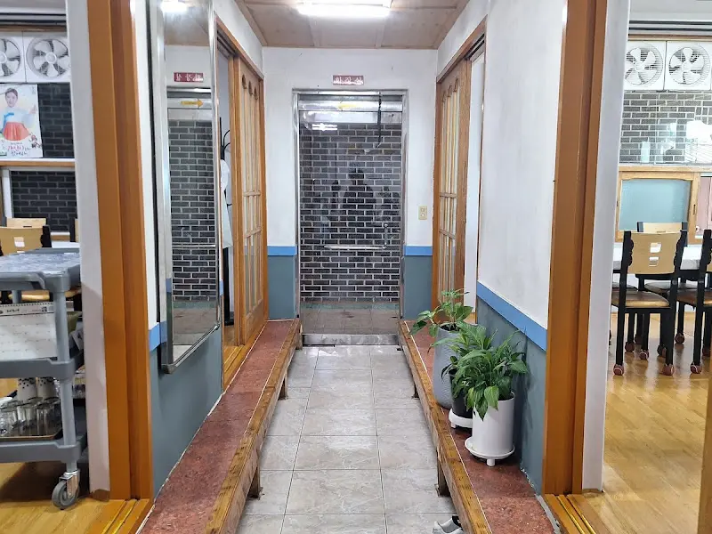 용문가든 내부 모습