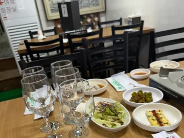 장승배기에서 만난 미식의 오아시스, 운봉산장의 양고기 향연 (노량진 맛집)