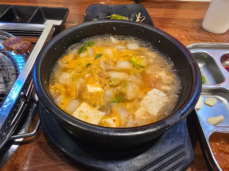 칼칼하고 시원한 김치찌개