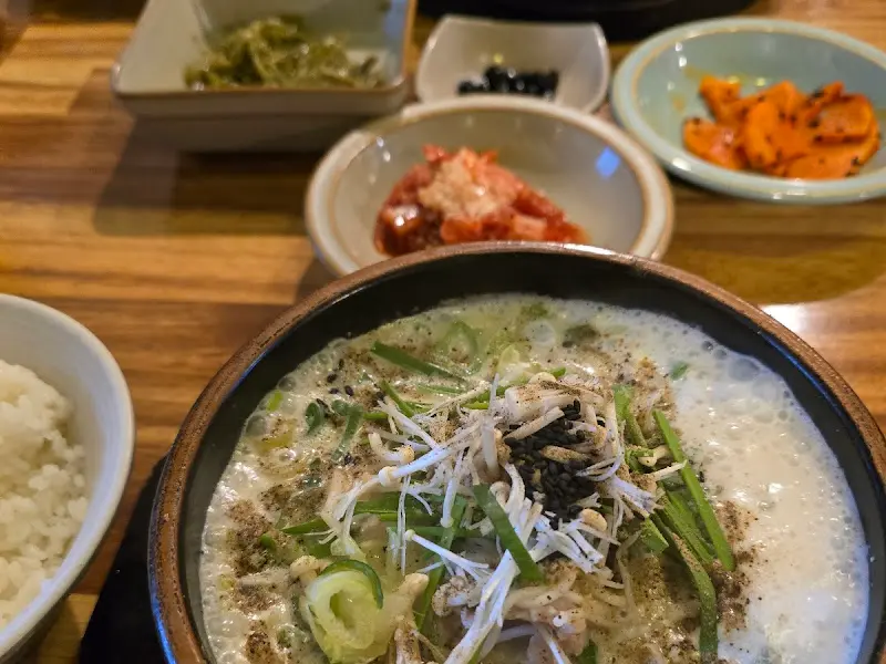 크림 순대국밥과 반찬