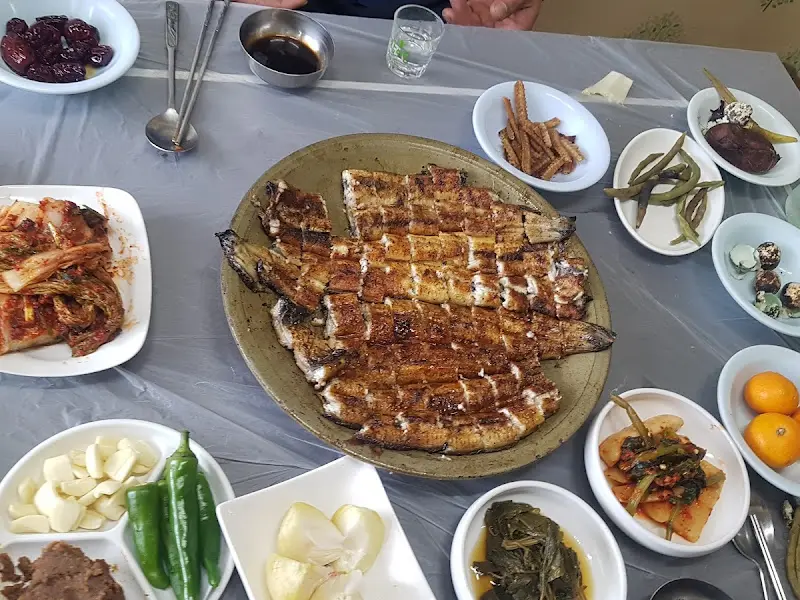 정갈한 테이블 세팅