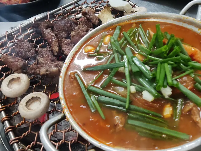 밥도둑 김치찌개