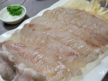 뇌를 깨우는 얼큰함! 화천 “40년 노포” 매운탕 맛집에서 펼쳐지는 미식 실험