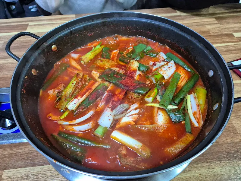 푸짐한 닭볶음탕