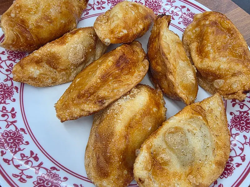 겉바속촉의 정석을 보여주는 편의방 군만두