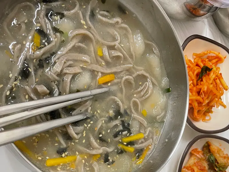 옹심이와 깍두기