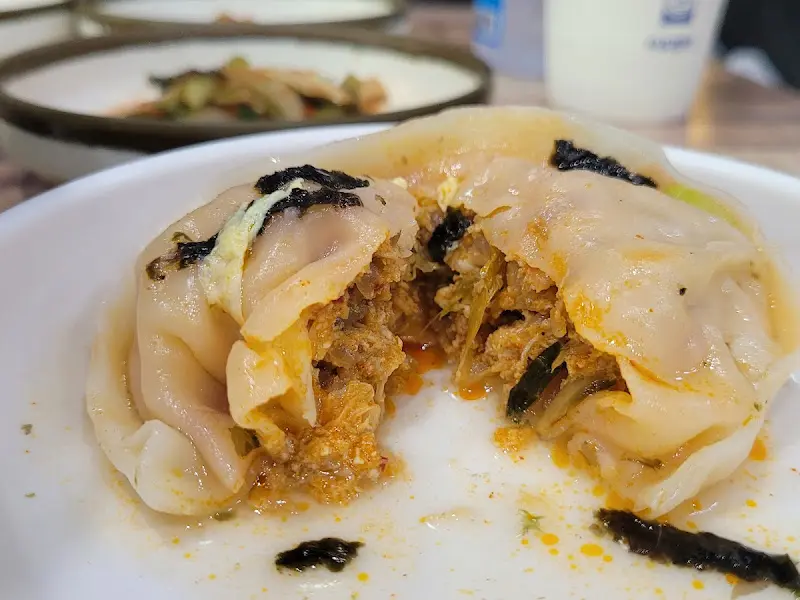 영남식당 만두 속