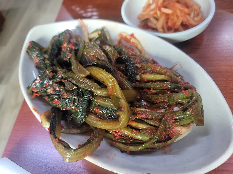 영남식당 밑반찬