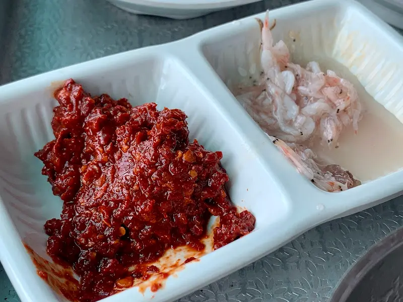 순대국밥에 넣어 먹는 다대기와 새우젓