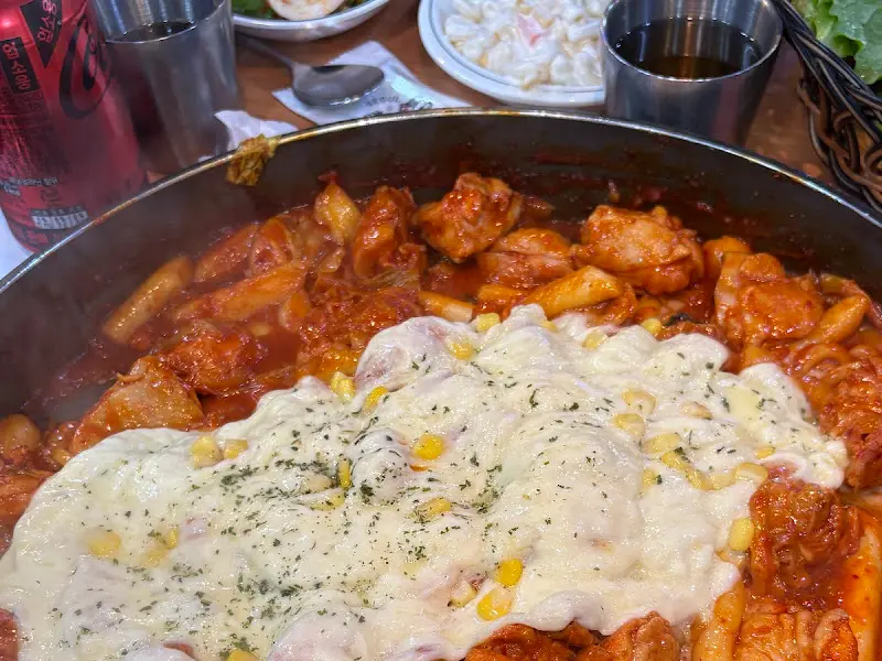 닭갈비와 볶음밥
