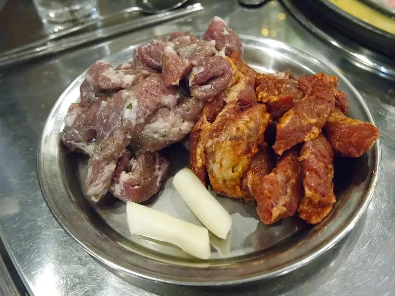 마늘갈매기살과 매운갈매기살