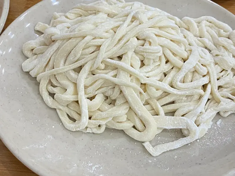 탱글탱글한 수타 칼국수 면