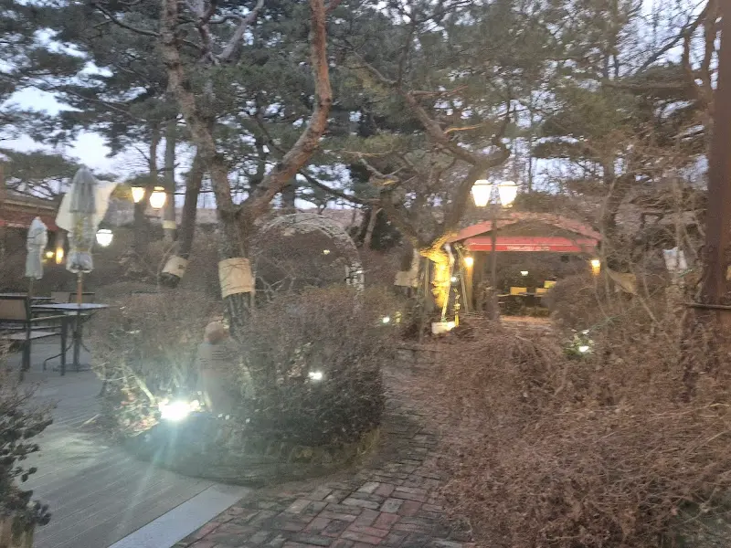 돈까스클럽 야외 테이블