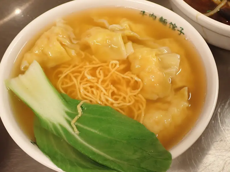 다 먹은 그릇들