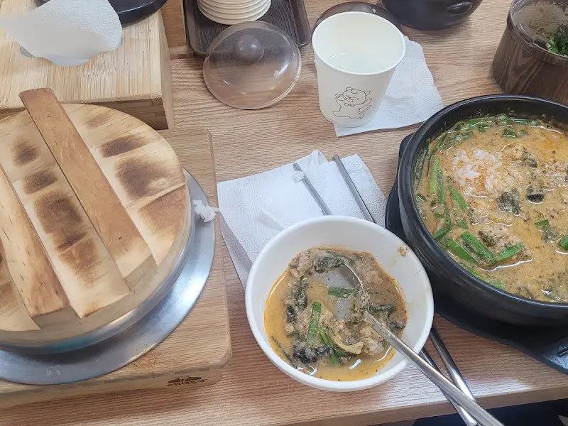 추어탕과 밑반찬