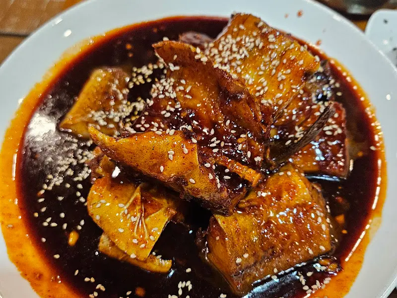 윤기가 흐르는 간장 코다리 찜