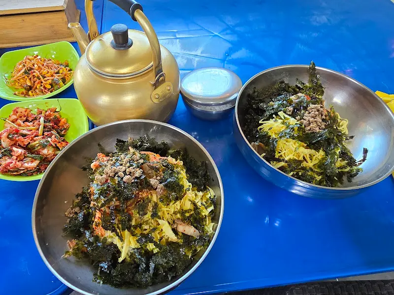 푸짐한 잔치국수 한 상 차림