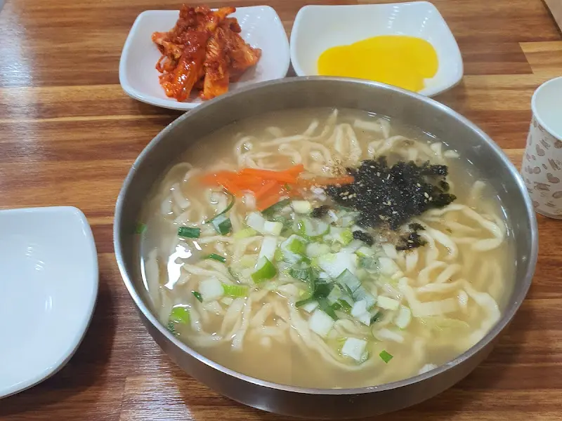 들깨 칼국수 디테일 샷