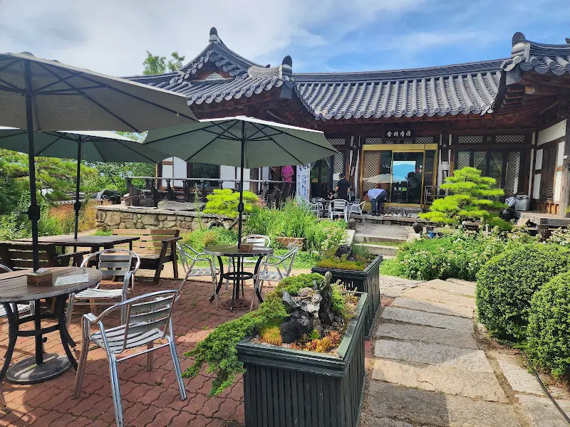 꽃자리 외부 전경