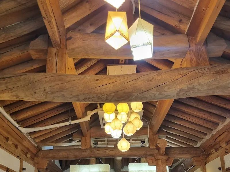 한옥 내부 천장