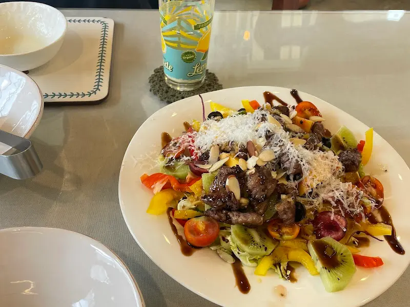 스테이크 샐러드