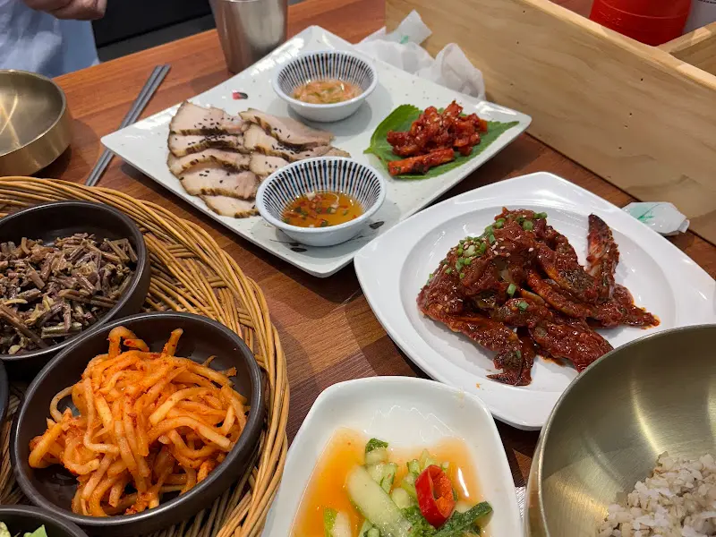 수육과 양념게장