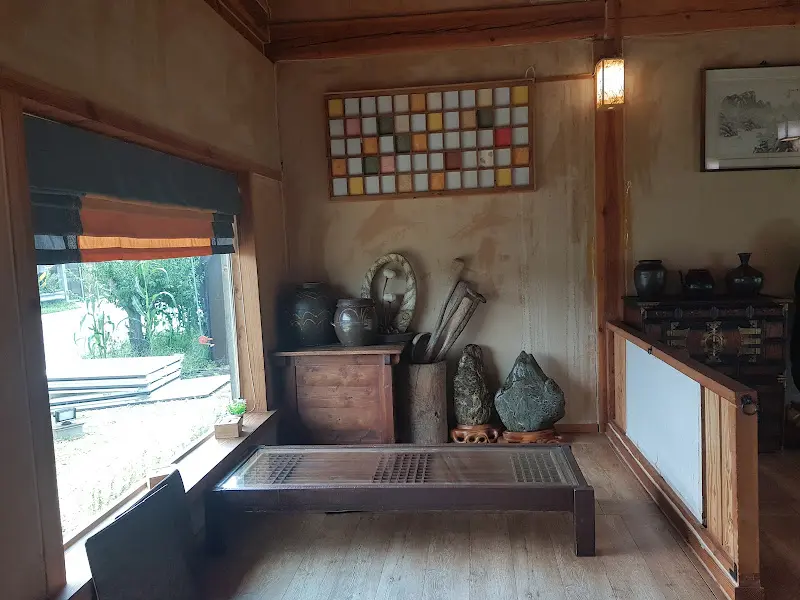 창밖 풍경이 보이는 좌석