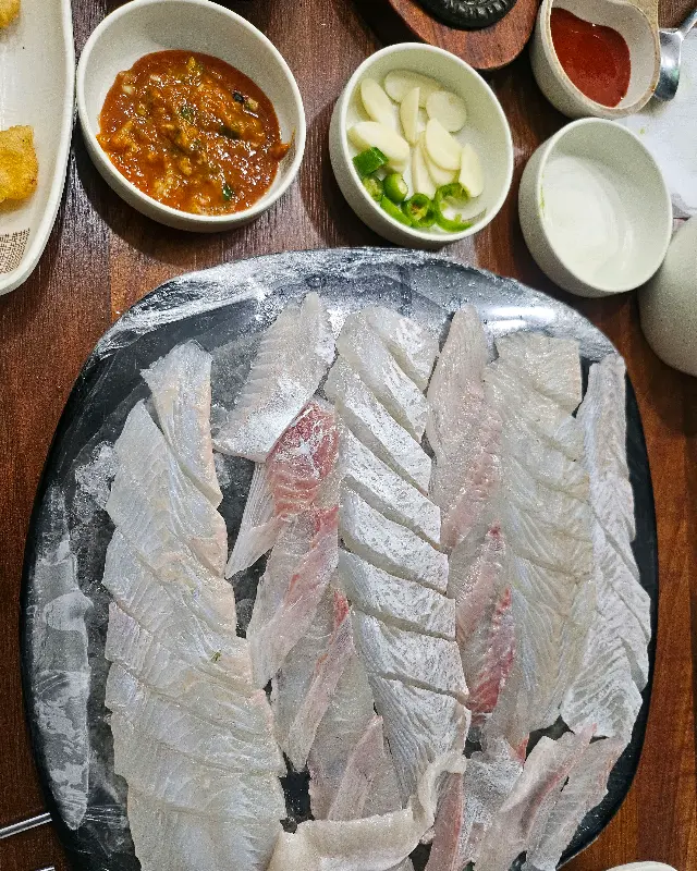 신선한 놀래미회