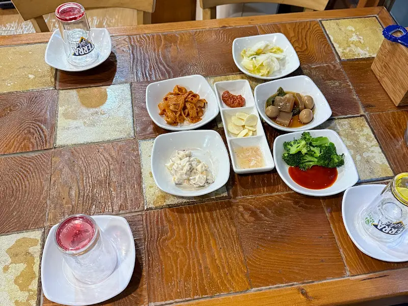 다양한 밑반찬들