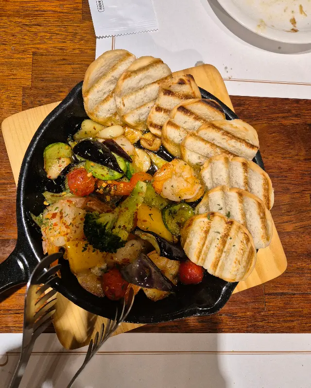 다채로운 색감의 감바스