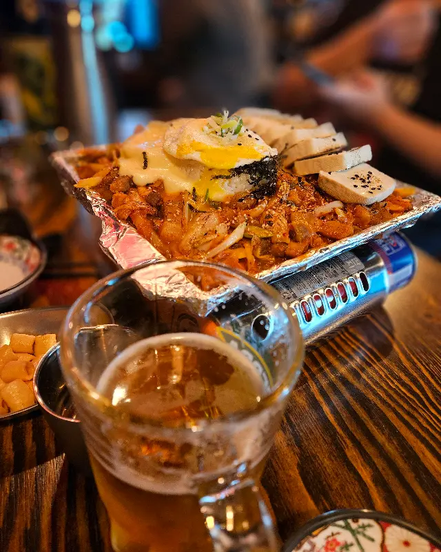 돼지김치구이와 맥주