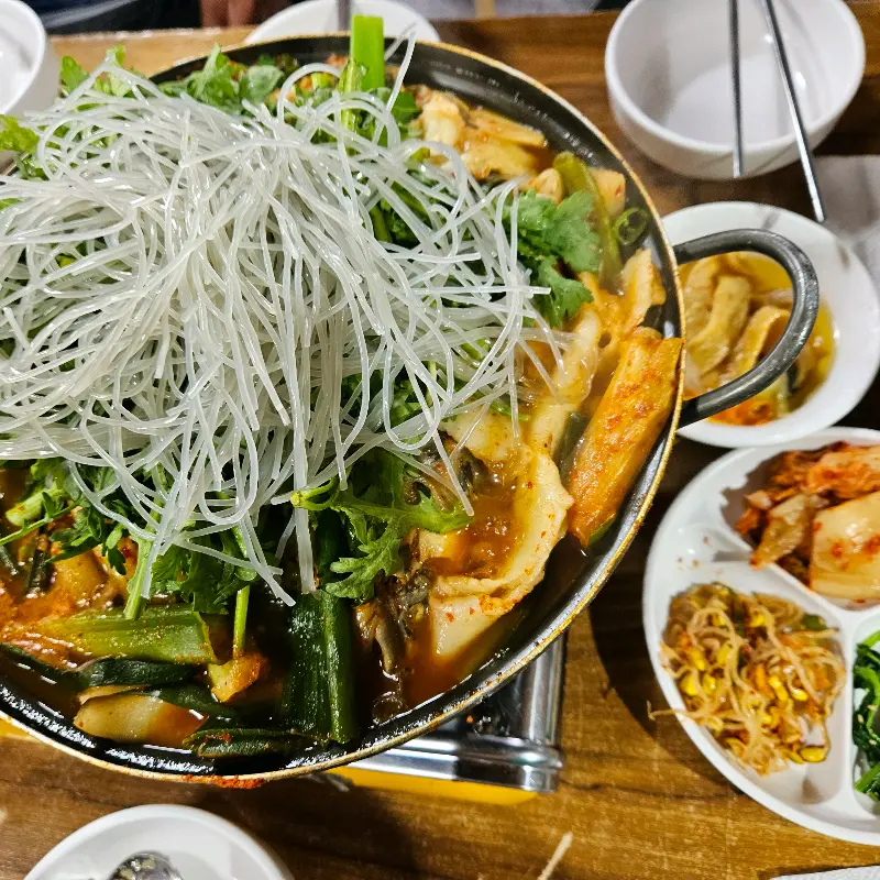 당면이 푸짐한 매운탕