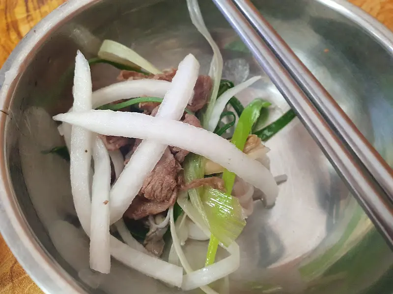 갓냉이 국수와 소고기